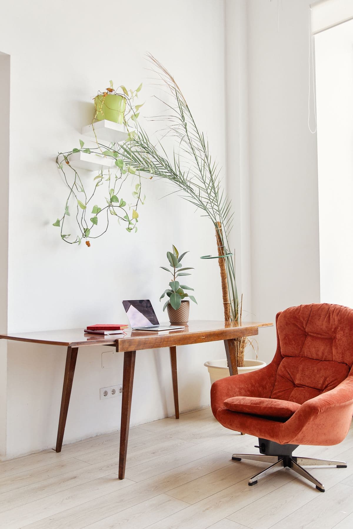 Espace de travail calme et lumineux